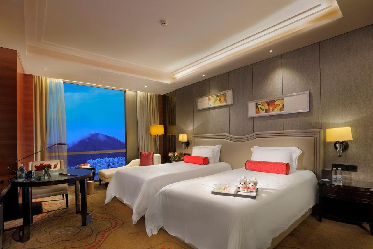 Dongguan Kande International Hotel-During The Canton Fair, Guests Can Enjoy Free Shuttle Buses To The Canton Fair Exhibition Hall Exterior photo